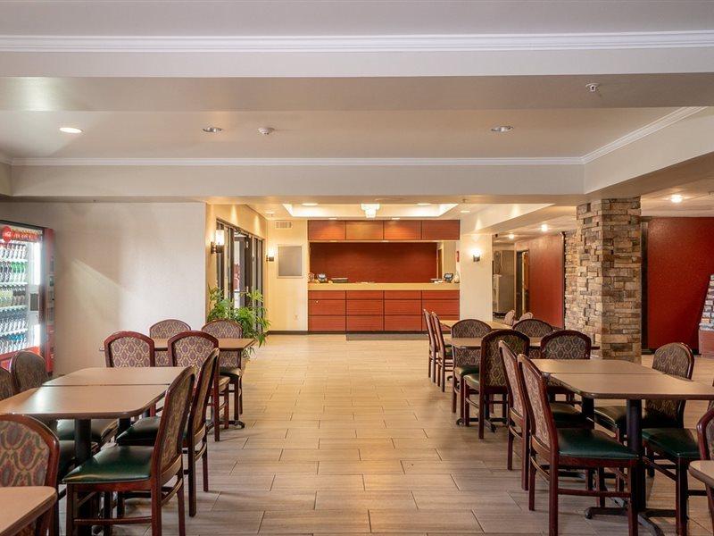 Red Roof Inn & Suites Indianapolis Airport Eksteriør bilde
