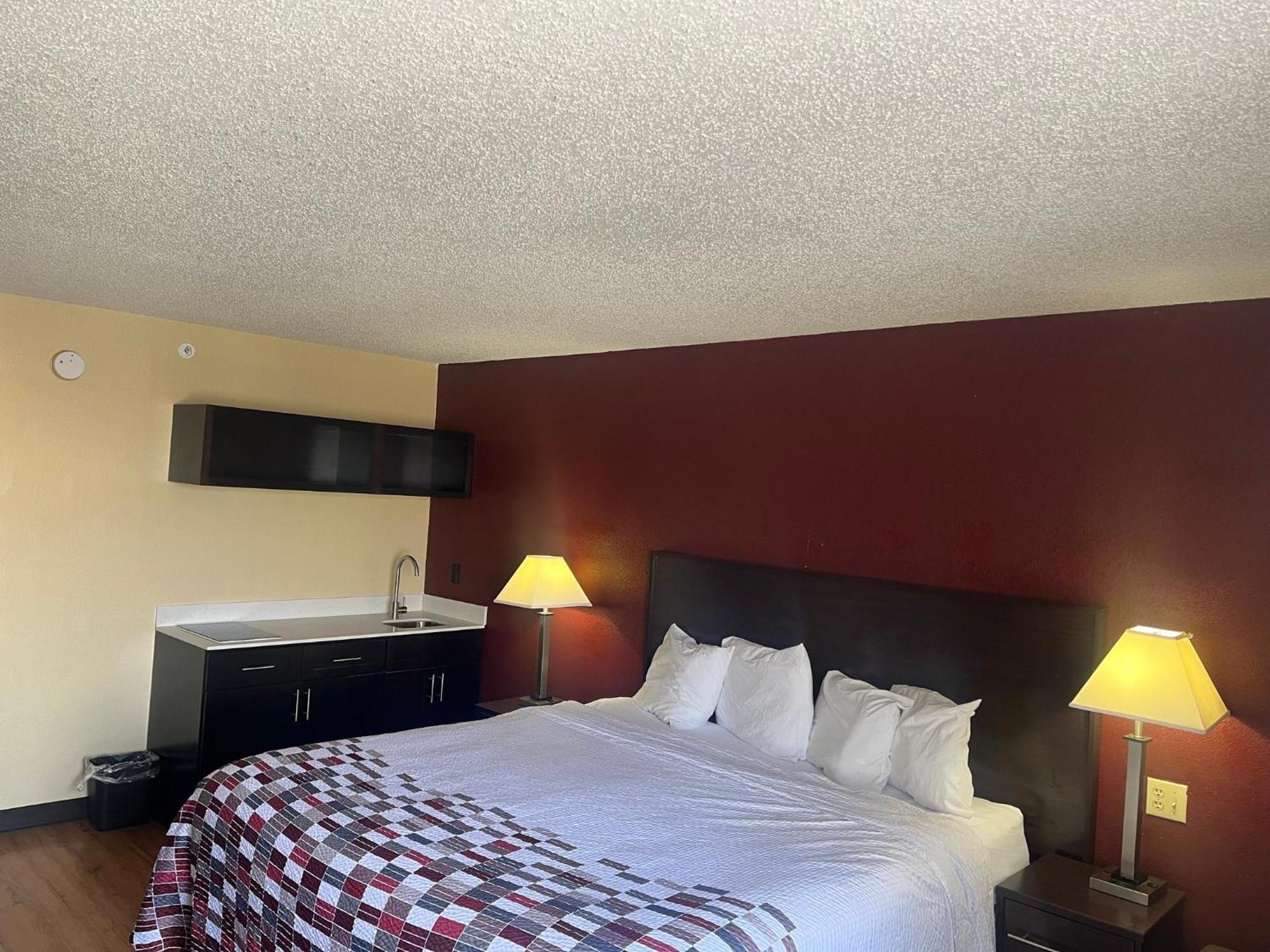 Red Roof Inn & Suites Indianapolis Airport Eksteriør bilde