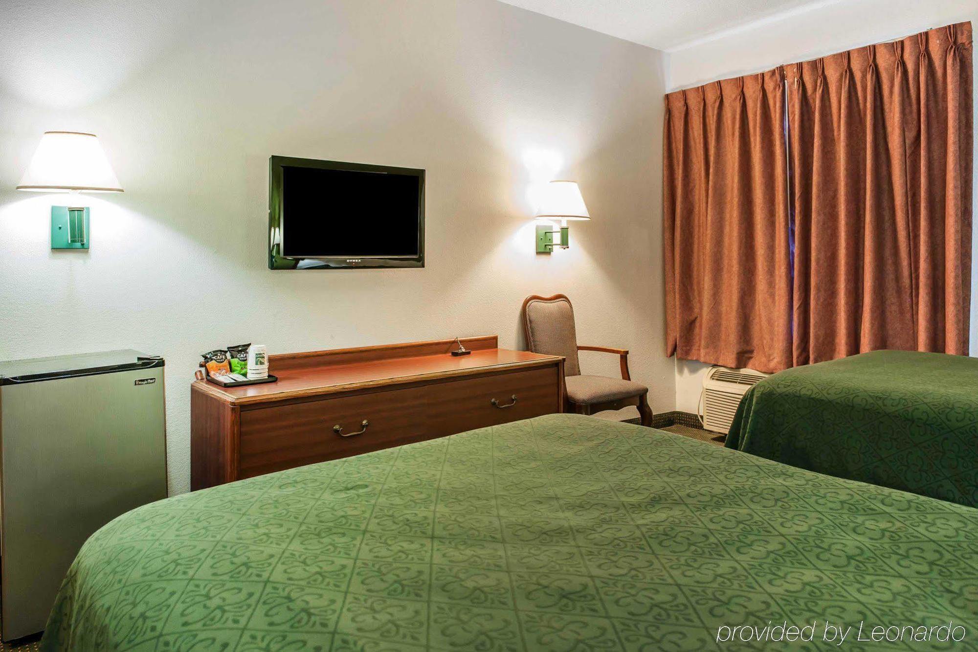 Red Roof Inn & Suites Indianapolis Airport Eksteriør bilde